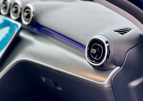 Mercedes-Benz Klasa C cena 227900 przebieg: 3400, rok produkcji 2023 z Warszawa małe 121